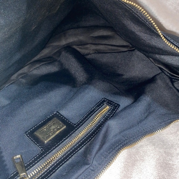 CUIR VERITABLE ITALIAN 
Elegant Black Leather Hobo Shoulder Bag - Picture 13 of 15